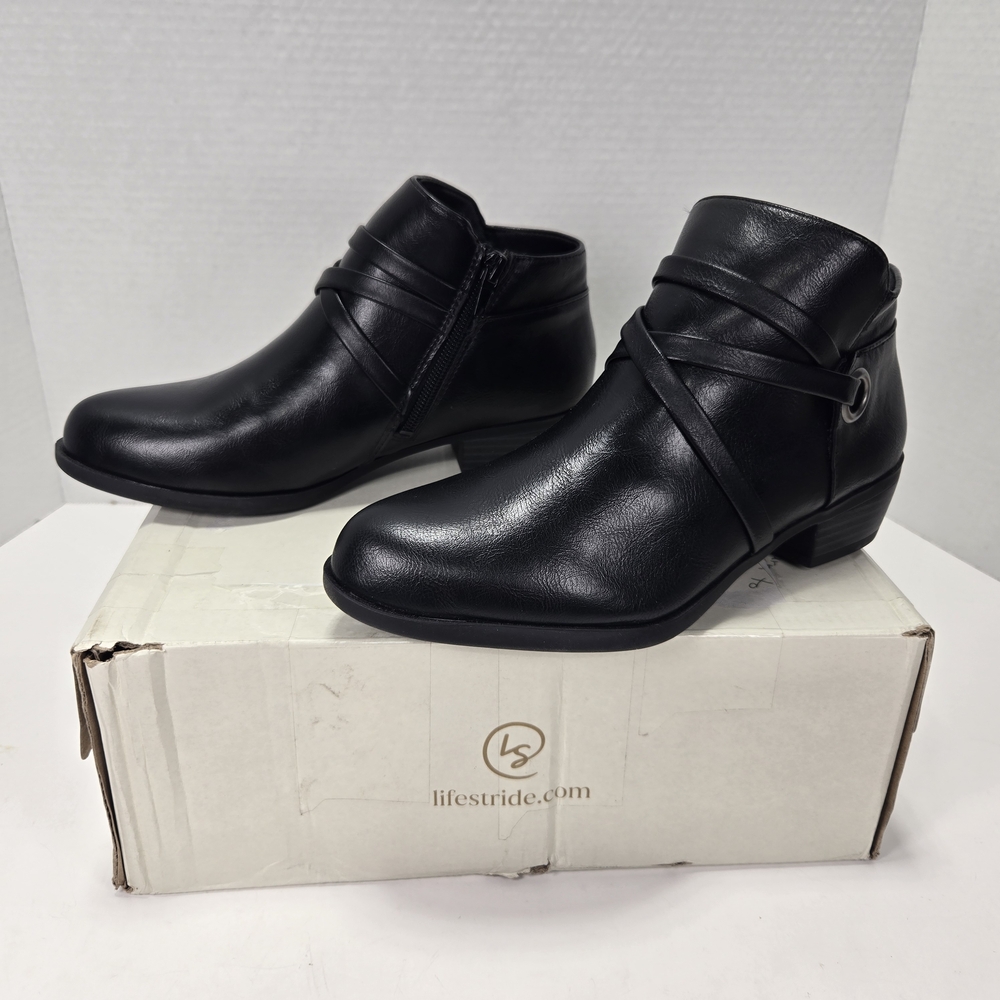 Life Stride Amara Black Smooth Ankle Booties Boots Size Women's 6 Wide